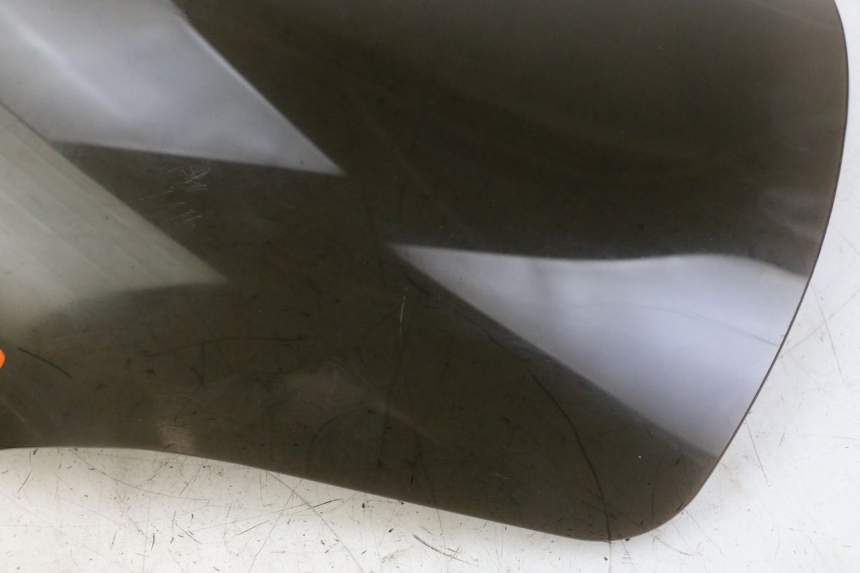 photo de WINDSCHUTZSCHEIBE PEUGEOT CITYSTAR 50 (2013 - 2017) - Detailansicht des Bauteils