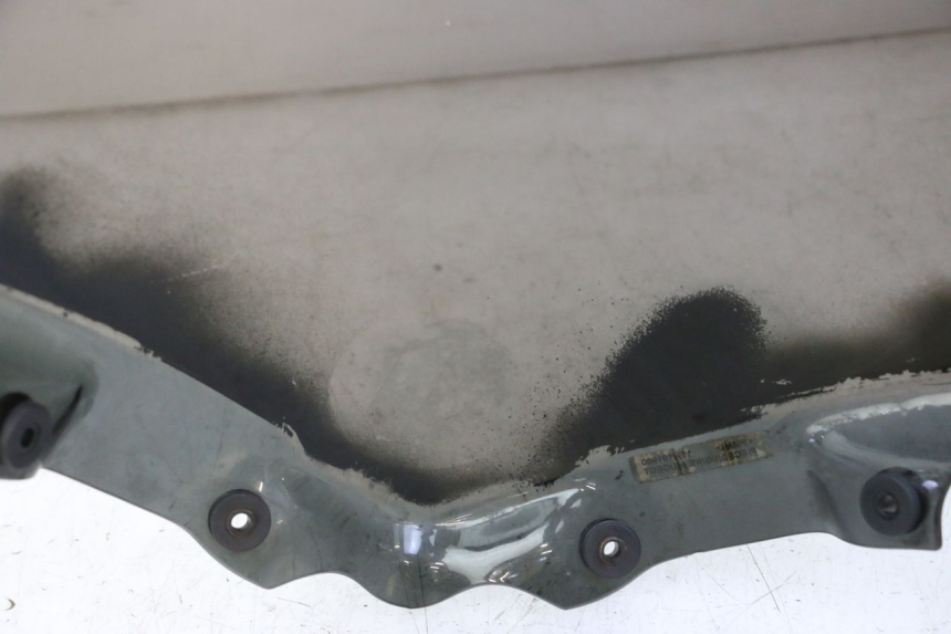 photo de WINDSCHUTZSCHEIBE PEUGEOT CITYSTAR 50 (2013 - 2017) - Detailansicht des Bauteils