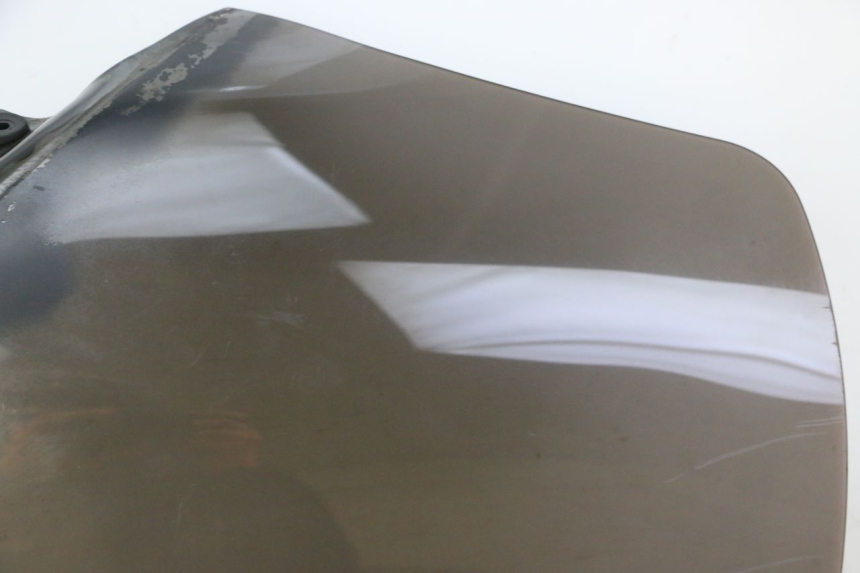 photo de WINDSCHUTZSCHEIBE PEUGEOT CITYSTAR 50 (2013 - 2017) - Hochauflösende Nahaufnahme