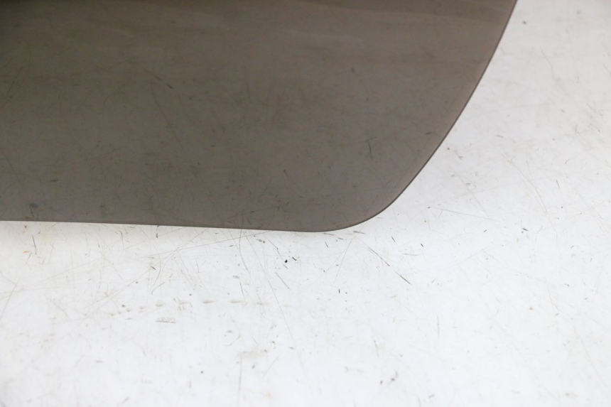 photo de WINDSCHUTZSCHEIBE PEUGEOT CITYSTAR 50 (2013 - 2017) - Ergänzendes Produktfoto