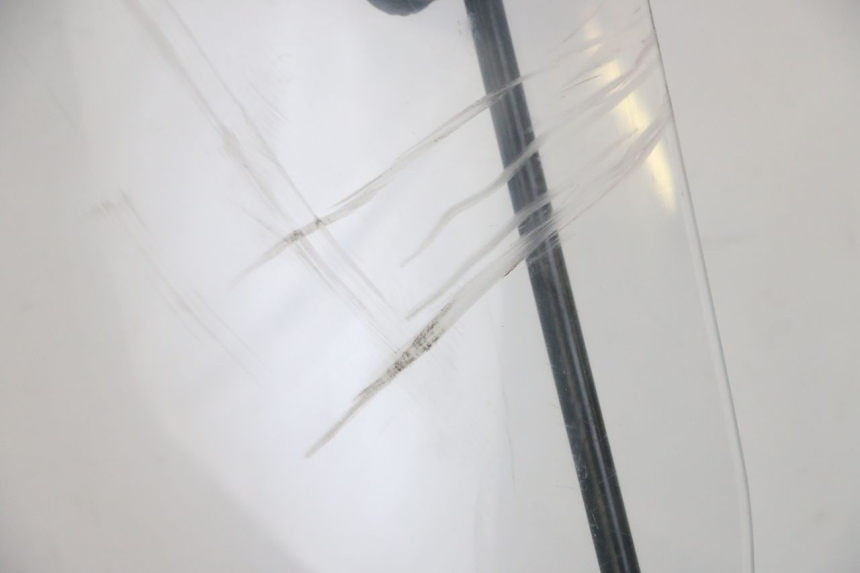 photo de WINDSCHUTZSCHEIBE PEUGEOT E-VIVACITY 1 (2012 - 2018) - Hochauflösende Nahaufnahme