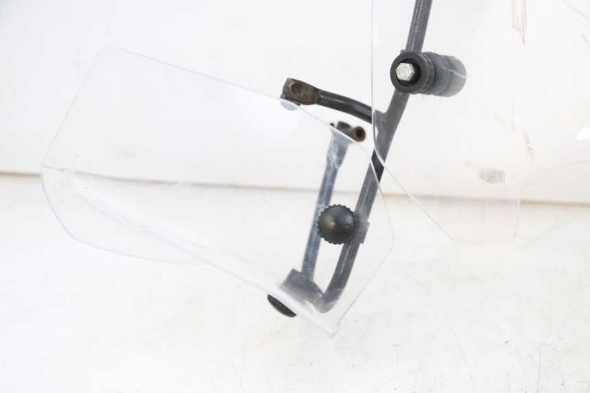 photo de WINDSCHUTZSCHEIBE PEUGEOT E-VIVACITY 1 (2012 - 2018) - Kennzeichnungen und Originalreferenzen