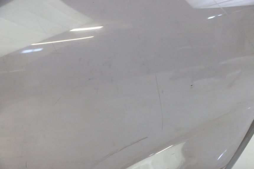 photo de WINDSCHUTZSCHEIBE PEUGEOT ELYSTAR 125 (2002 - 2007) - Fokus auf die Struktur