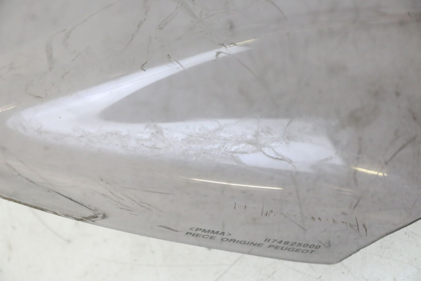 photo de WINDSCHUTZSCHEIBE PEUGEOT ELYSTAR 125 (2002 - 2007) - Technische Nahaufnahme
