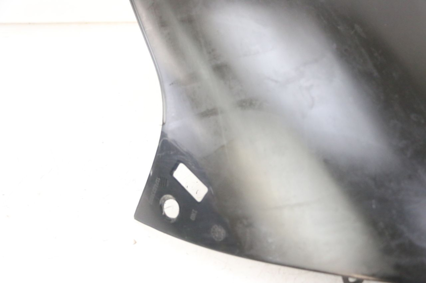 photo de WINDSCHUTZSCHEIBE PEUGEOT ELYSTAR 50 (2002 - 2014) - Fokus auf die Struktur