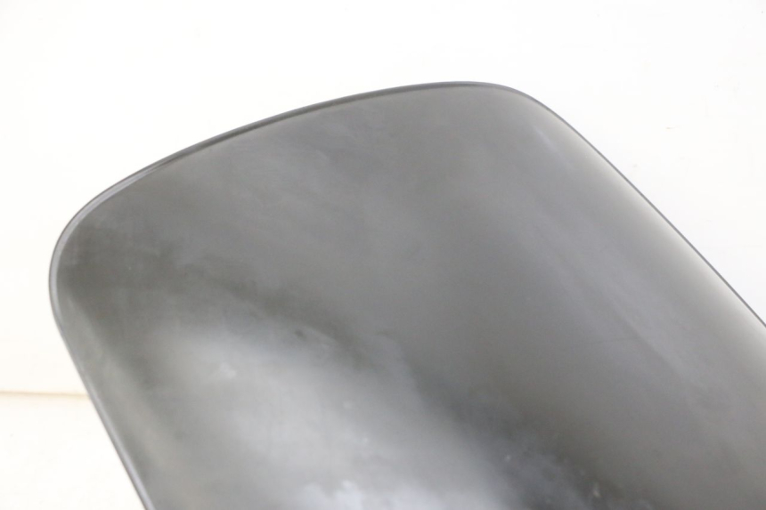 photo de WINDSCHUTZSCHEIBE PEUGEOT ELYSTAR 50 (2002 - 2014) - Fokus auf die Struktur