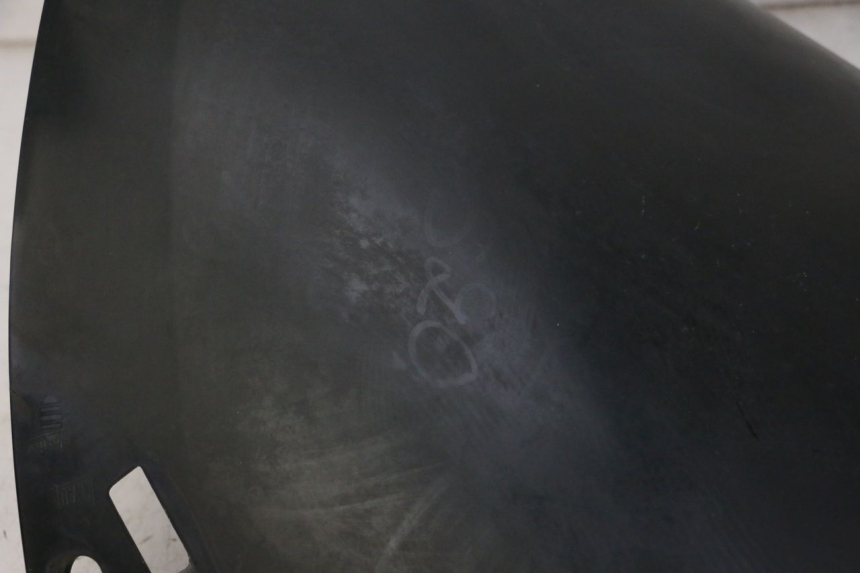 photo de WINDSCHUTZSCHEIBE PEUGEOT ELYSTAR 50 (2002 - 2014) - Fokus auf die Struktur