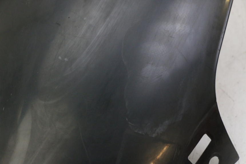 photo de WINDSCHUTZSCHEIBE PEUGEOT ELYSTAR 50 (2002 - 2014) - Hochauflösende Nahaufnahme