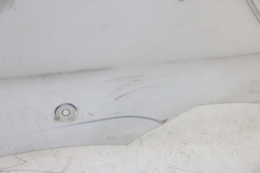 photo de WINDSCHUTZSCHEIBE KAWASAKI ER-6 ER6 F ABS 650 (2012 - 2016) - Fokus auf die Struktur