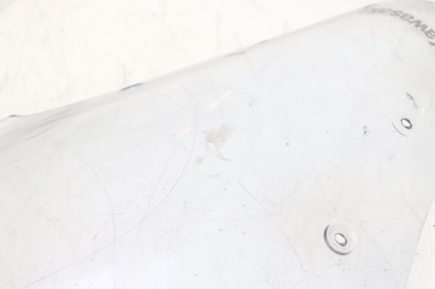 photo de WINDSCHUTZSCHEIBE KAWASAKI ER-6 ER6 F ABS 650 (2012 - 2016) - Zoom auf Gebrauchszustand