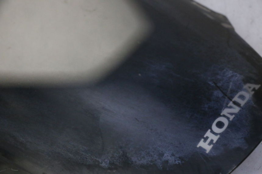 photo de WINDSCHUTZSCHEIBE HONDA FES S-WING SWING ABS 125 (2007 - 2015) - Details der Befestigungspunkte