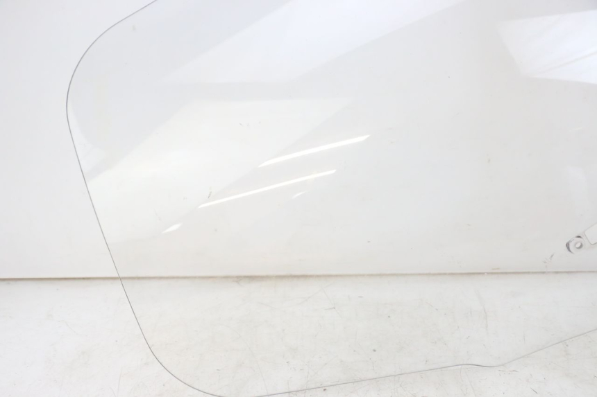 photo de WINDSCHUTZSCHEIBE YAMAHA FJR ABS 1300 (2006 - 2012) - Fokus auf die Struktur