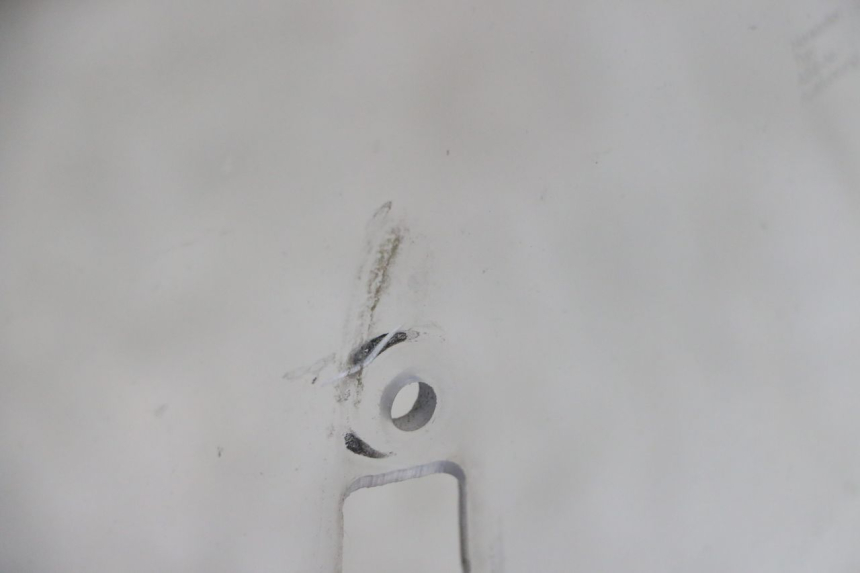 photo de WINDSCHUTZSCHEIBE YAMAHA FJR ABS 1300 (2006 - 2012) - Technische Nahaufnahme