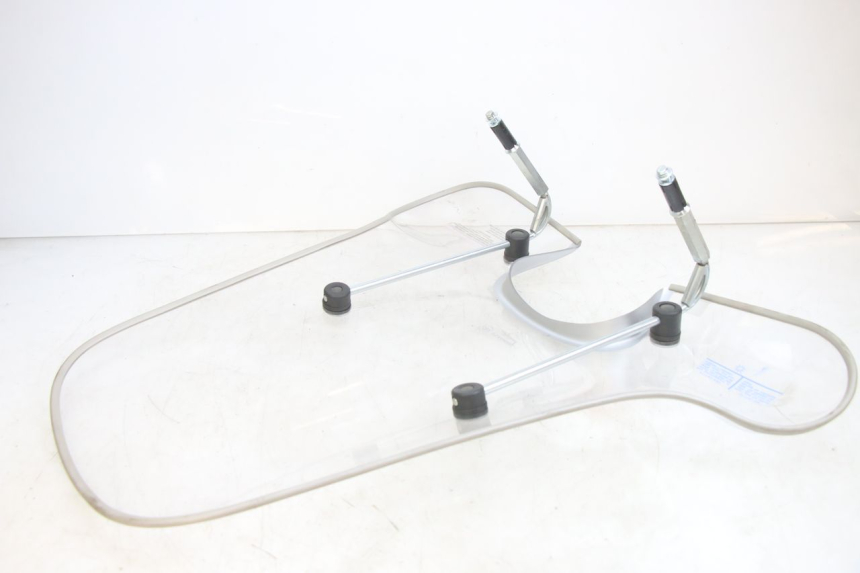 photo de WINDSCHUTZSCHEIBE PIAGGIO FLY 125 (2005 - 2012) - Detailansicht des Bauteils