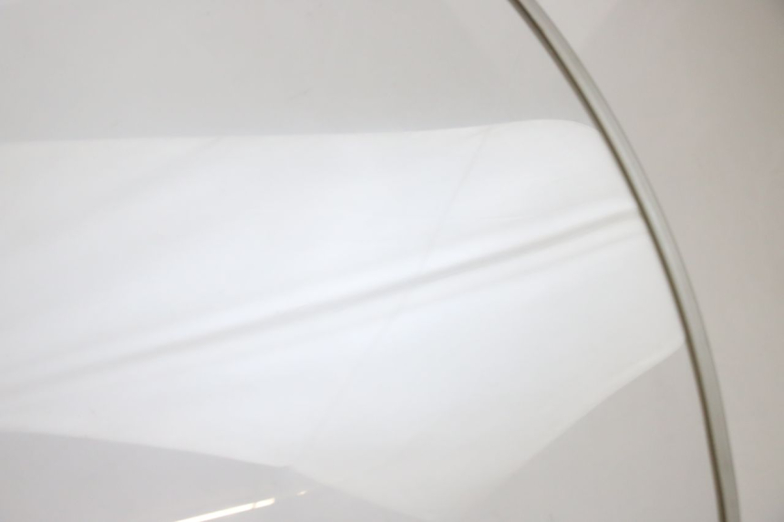 photo de WINDSCHUTZSCHEIBE PIAGGIO FLY 125 (2005 - 2012) - Technische Nahaufnahme