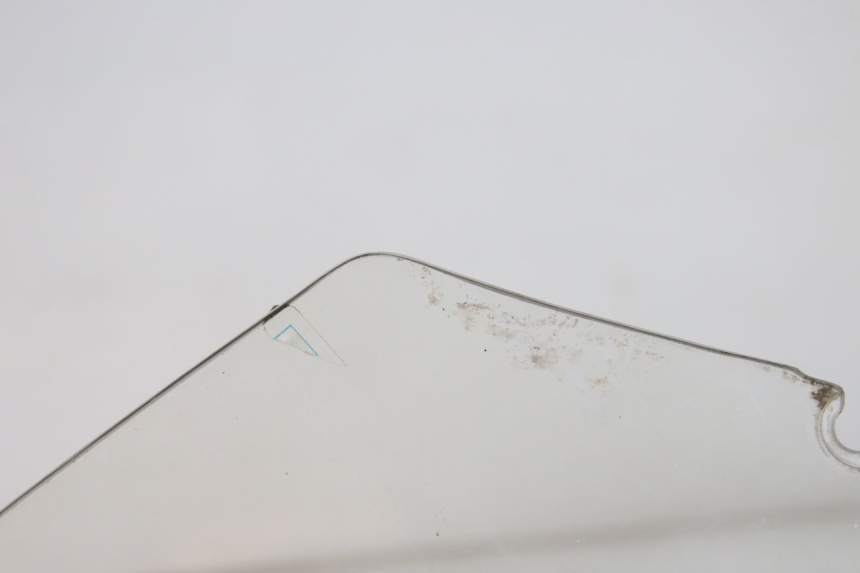 photo de WINDSCHUTZSCHEIBE HONDA FORZA 125 (2015 - 2016) - Details der Befestigungspunkte