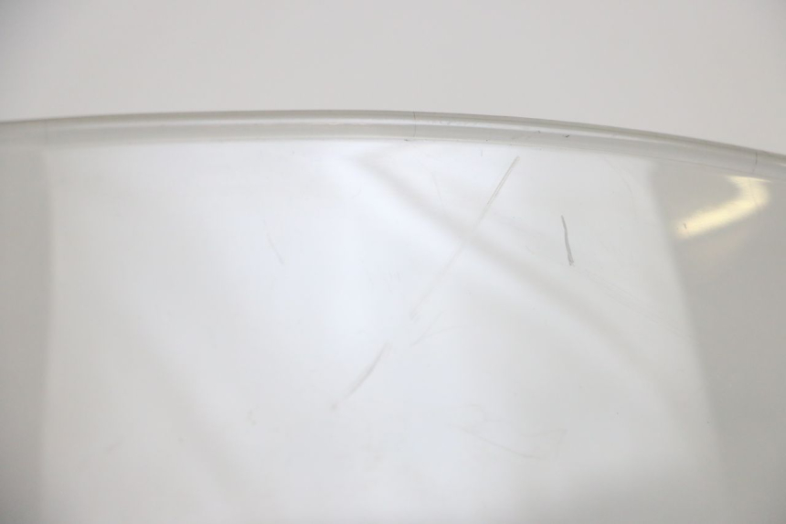 photo de WINDSCHUTZSCHEIBE PEUGEOT GEOPOLIS RS 125 (2007 - 2009) - Details der Befestigungspunkte