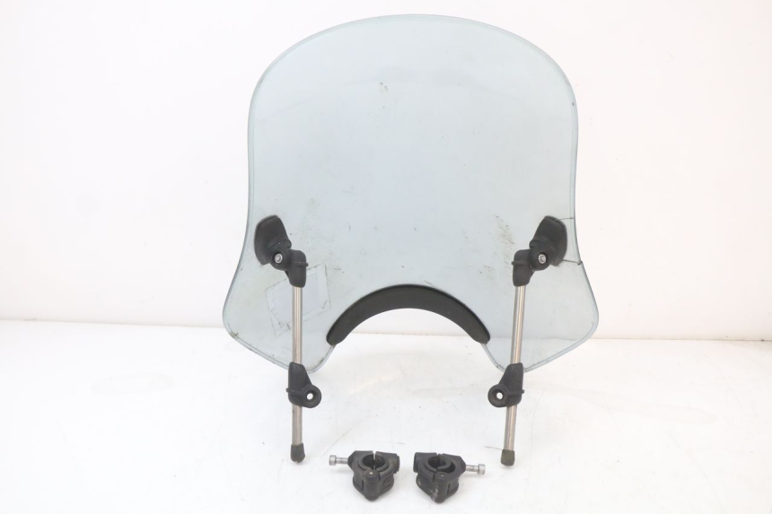 photo de WINDSCHUTZSCHEIBE SUZUKI GN 125 (1997 - 2000) - Technische Nahaufnahme