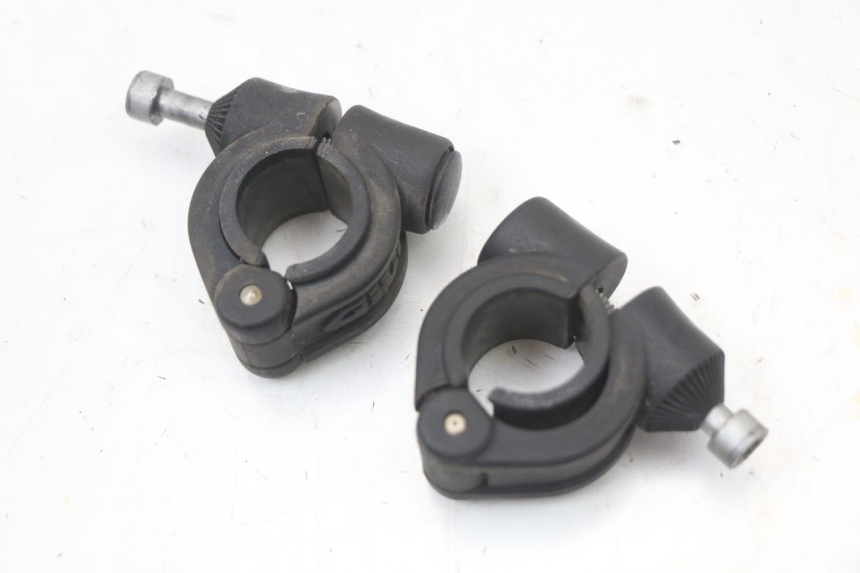 photo de WINDSCHUTZSCHEIBE SUZUKI GN 125 (1997 - 2000) - Oberflächenzustand und Material