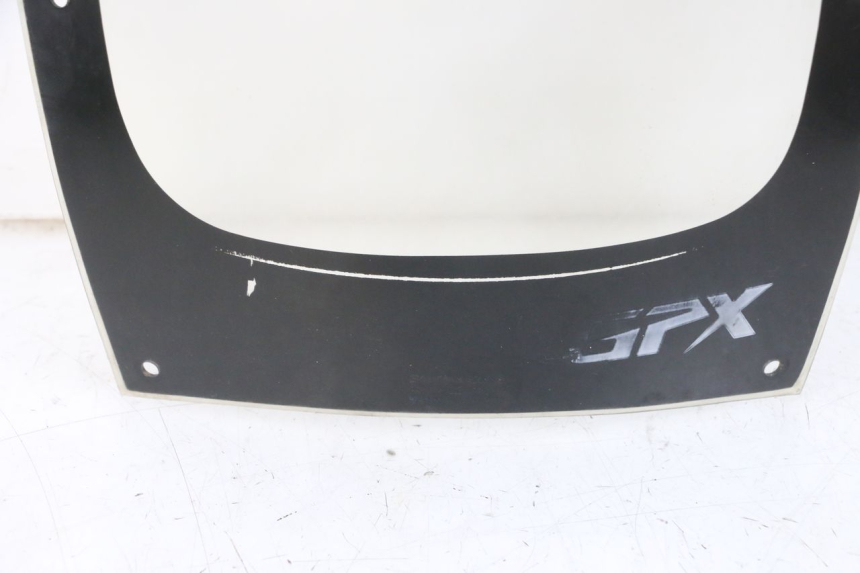 photo de WINDSCHUTZSCHEIBE KAWASAKI GPX R WARBIRD 600 (1988 - 1993) - Hochauflösende Nahaufnahme
