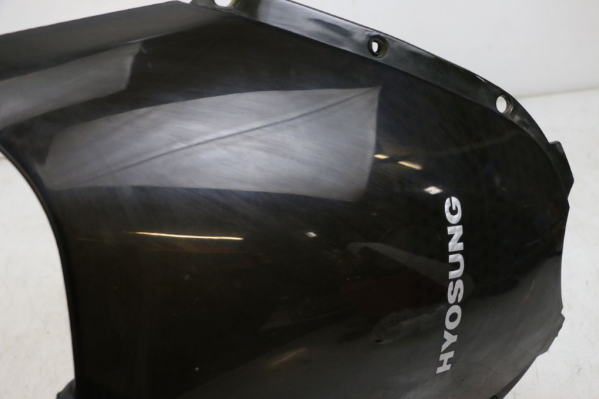 photo de WINDSCHUTZSCHEIBE HYOSUNG GTR 125 (2006 - 2008) - Zoom auf Gebrauchszustand