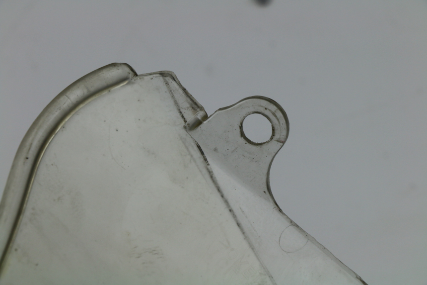 photo de WINDSCHUTZSCHEIBE HONDA CBR F 600 (1996 - 1998) - Details der Befestigungspunkte