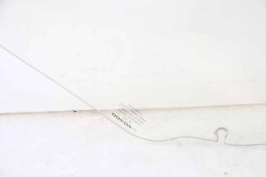 photo de WINDSCHUTZSCHEIBE HONDA FORZA 125 (2021 - 2025) - Hochauflösende Nahaufnahme