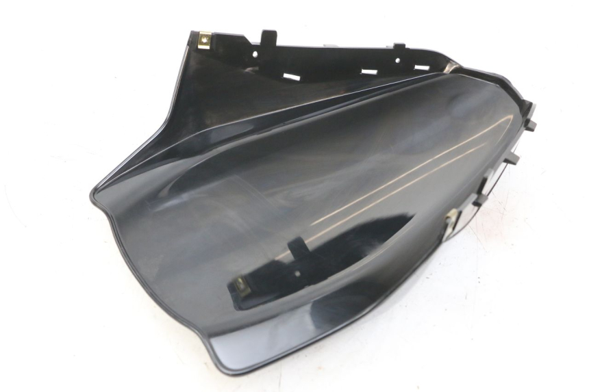 photo de WINDSCHUTZSCHEIBE SYM JET 14 4T 50 (2018 - 2022) - Details der Befestigungspunkte