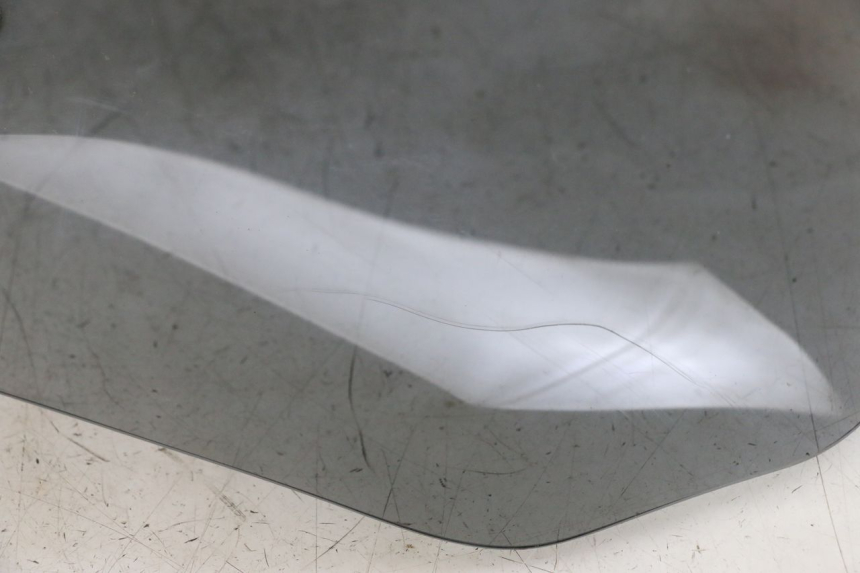 photo de WINDSCHUTZSCHEIBE PIAGGIO MP3 HPE 350 (2018 - 2020) - Detailansicht des Bauteils