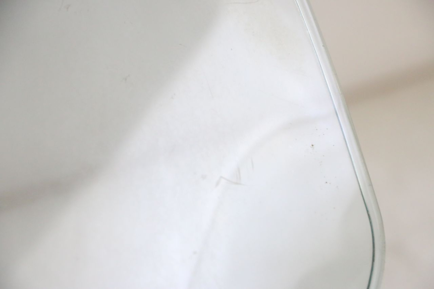 photo de WINDSCHUTZSCHEIBE PIAGGIO MP3 LT 400 (2007 - 2012) - Weitere Ansicht des Artikels