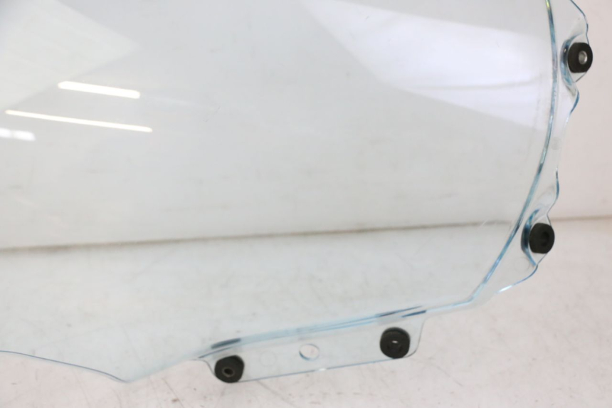photo de WINDSCHUTZSCHEIBE PIAGGIO MP3 LT 300 (2010 - 2016) - Zoom auf Komponenten