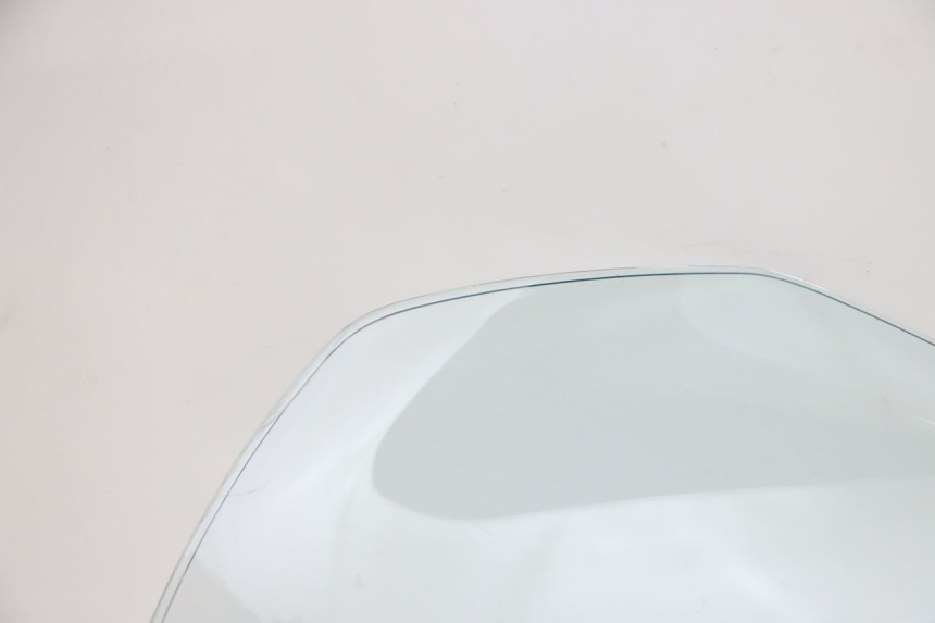 photo de WINDSCHUTZSCHEIBE PIAGGIO MP3 LT 300 (2010 - 2016) - Detaillierte Sichtprüfung