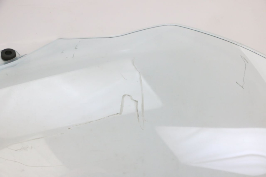 photo de WINDSCHUTZSCHEIBE PIAGGIO MP3 500 (2011 - 2015) - Charakteristische Merkmale