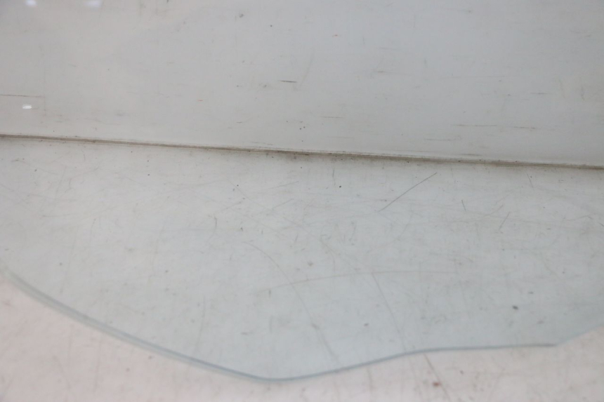 photo de WINDSCHUTZSCHEIBE PIAGGIO MP3 125 (2006 - 2014) - Weitere Ansicht des Artikels