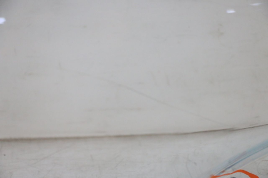 photo de WINDSCHUTZSCHEIBE PIAGGIO MP3 125 (2006 - 2014) - Hochauflösende Nahaufnahme