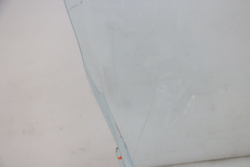 photo de WINDSCHUTZSCHEIBE PIAGGIO MP3 125 (2006 - 2014) - Oberflächenzustand und Material