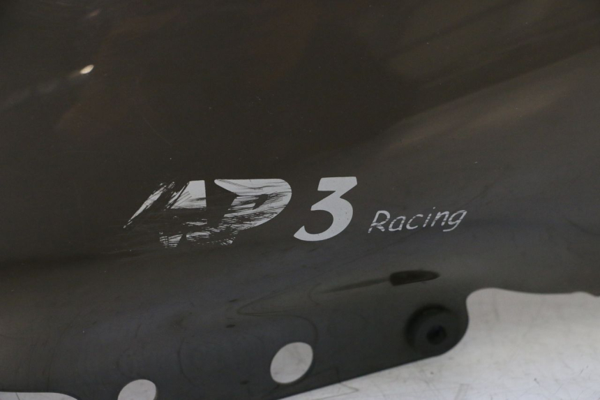 photo de WINDSCHUTZSCHEIBE PIAGGIO MP3 RL 250 (2006 - 2010) - Hochauflösende Nahaufnahme
