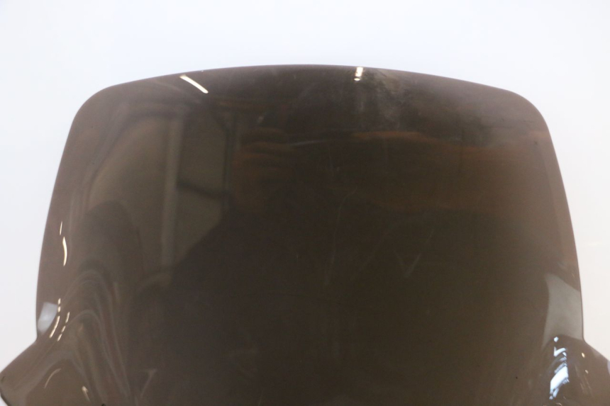 photo de WINDSCHUTZSCHEIBE PIAGGIO MP3 RL 250 (2006 - 2010) - Technische Nahaufnahme