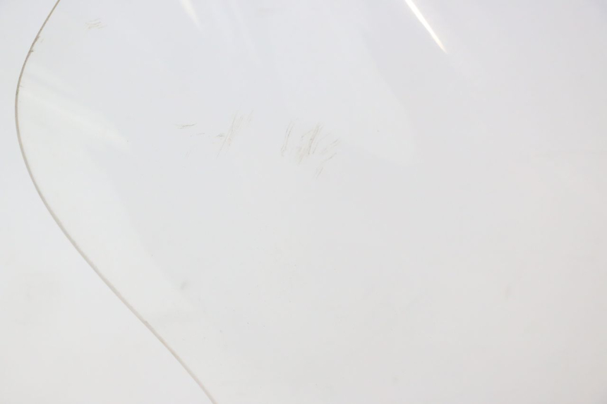 photo de WINDSCHUTZSCHEIBE PIAGGIO MP3 125 (2006 - 2014) - Fokus auf die Struktur