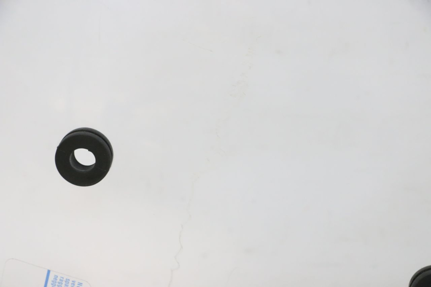 photo de WINDSCHUTZSCHEIBE PIAGGIO NRG POWER PUREJET 50 (2018 - 2021) - Zoom auf Komponenten