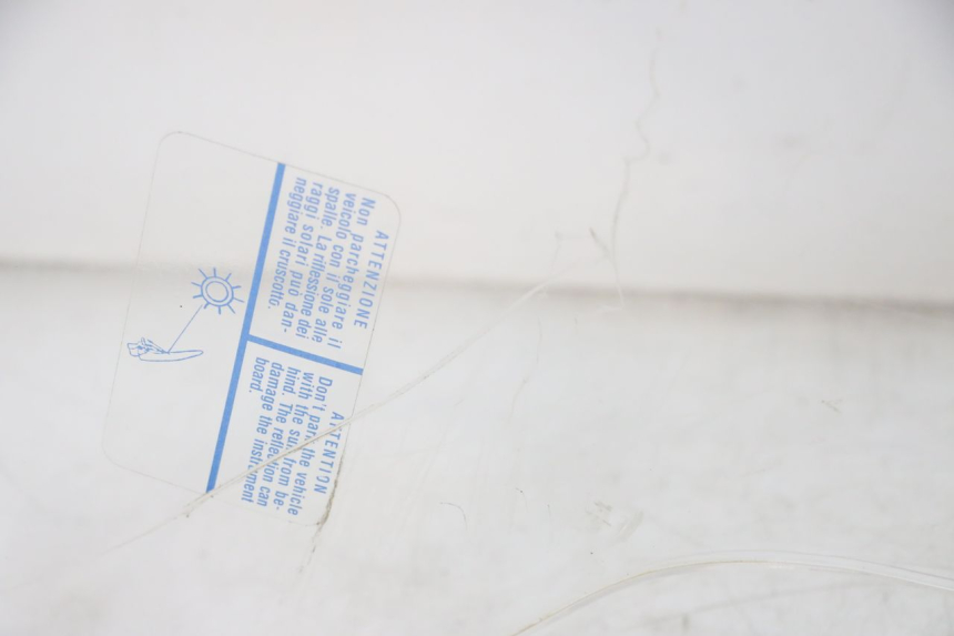 photo de WINDSCHUTZSCHEIBE PIAGGIO NRG POWER PUREJET 50 (2018 - 2021) - Hochauflösende Nahaufnahme