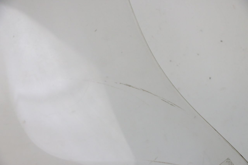 photo de WINDSCHUTZSCHEIBE PIAGGIO VESPA LX IE 125 (2010 - 2012) - Charakteristische Merkmale