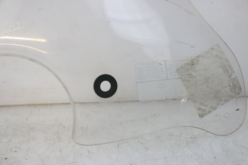 photo de WINDSCHUTZSCHEIBE PIAGGIO VESPA LX IE 125 (2010 - 2012) - Zoom auf Komponenten