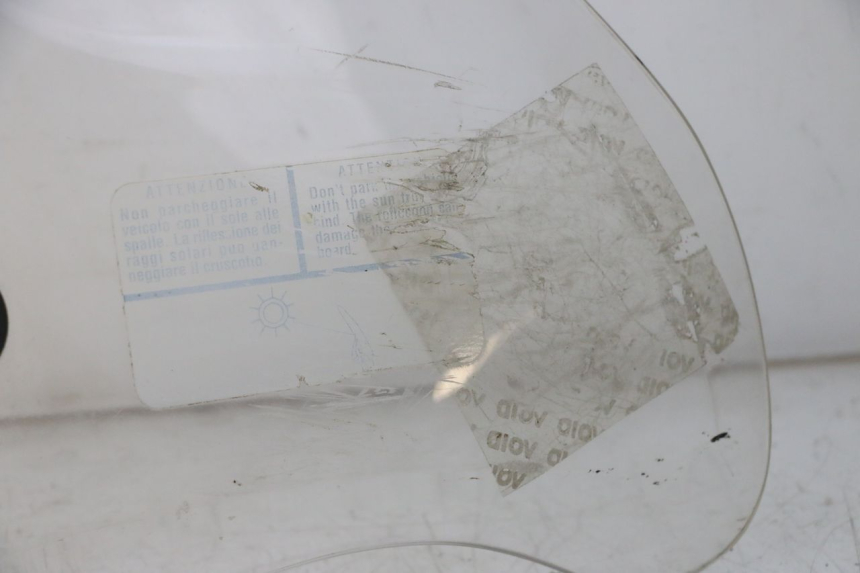 photo de WINDSCHUTZSCHEIBE PIAGGIO VESPA LX IE 125 (2010 - 2012) - Hochauflösende Nahaufnahme