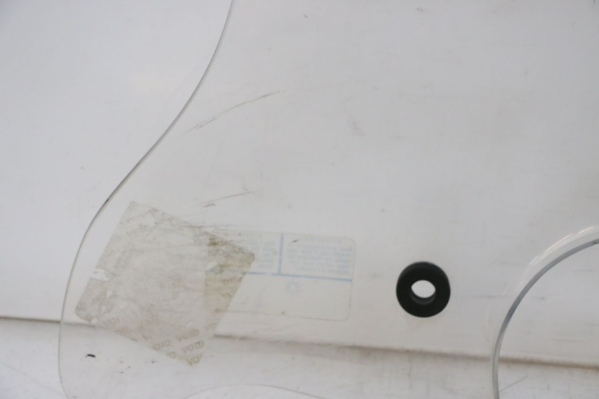 photo de WINDSCHUTZSCHEIBE PIAGGIO VESPA LX IE 125 (2010 - 2012) - Zoom auf Gebrauchszustand