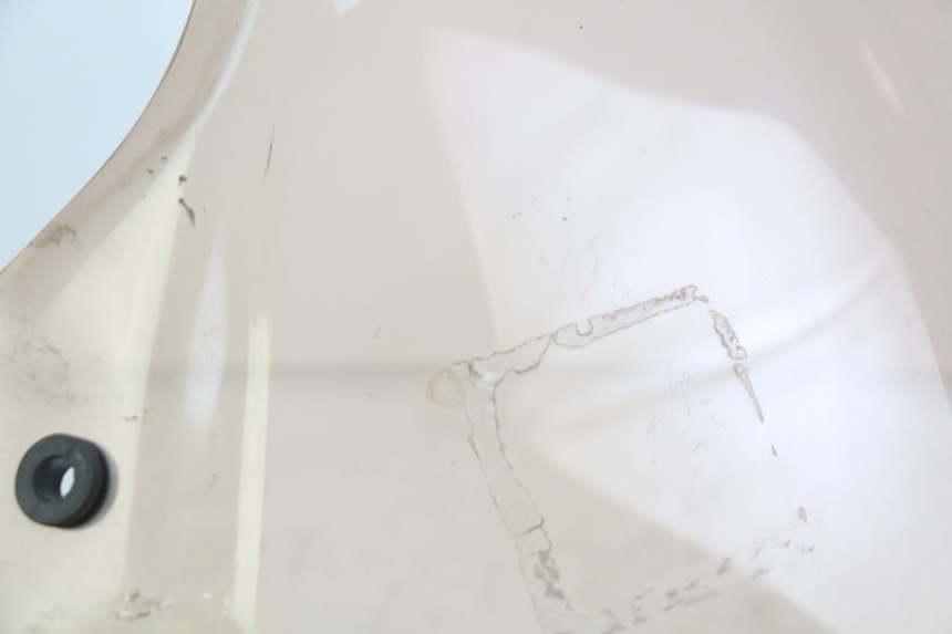 photo de WINDSCHUTZSCHEIBE PEUGEOT SATELIS 125 (2010 - 2012) - Zoom auf Gebrauchszustand