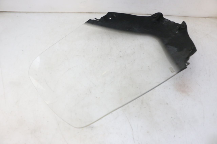 photo de WINDSCHUTZSCHEIBE PEUGEOT SATELIS 125 (2010 - 2012) - Detailansicht des Bauteils