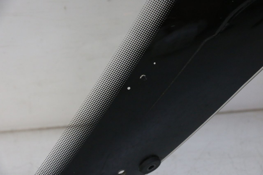 photo de WINDSCHUTZSCHEIBE PEUGEOT SATELIS 125 (2010 - 2012) - Detaillierte Sichtprüfung