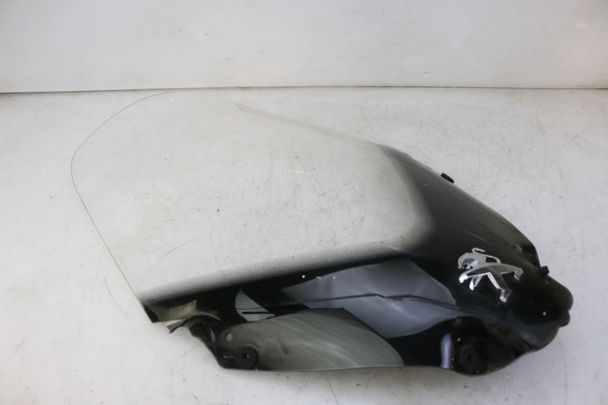 photo de WINDSCHUTZSCHEIBE PEUGEOT SATELIS 125 (2010 - 2012) - Details der Befestigungspunkte