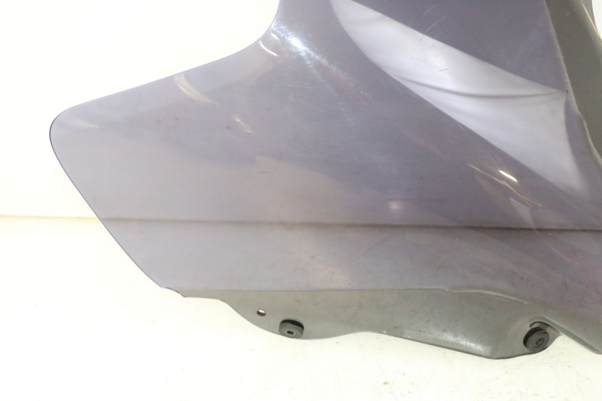 photo de WINDSCHUTZSCHEIBE PEUGEOT SATELIS 125 (2013 - 2018) - Detaillierte Sichtprüfung